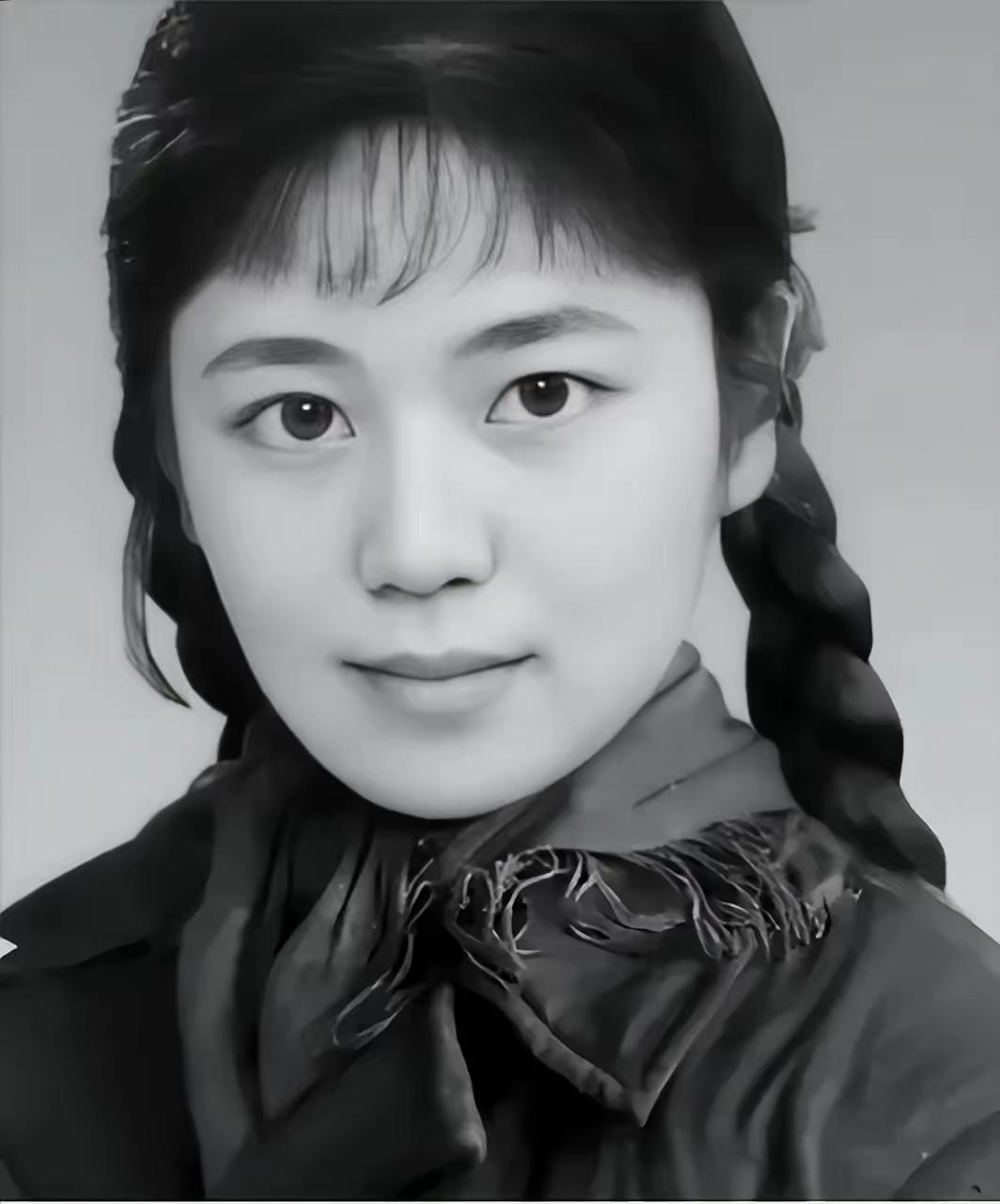 1970年，女知青张菊芬热恋时，男友哀求说：“你就把身子给我吧，我会对你负责！”