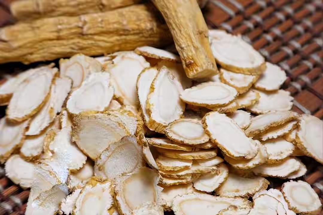 糖尿病患者食用西洋参的好处，中老年糖友不妨多了解不少糖友常年与血糖周旋，忌口众