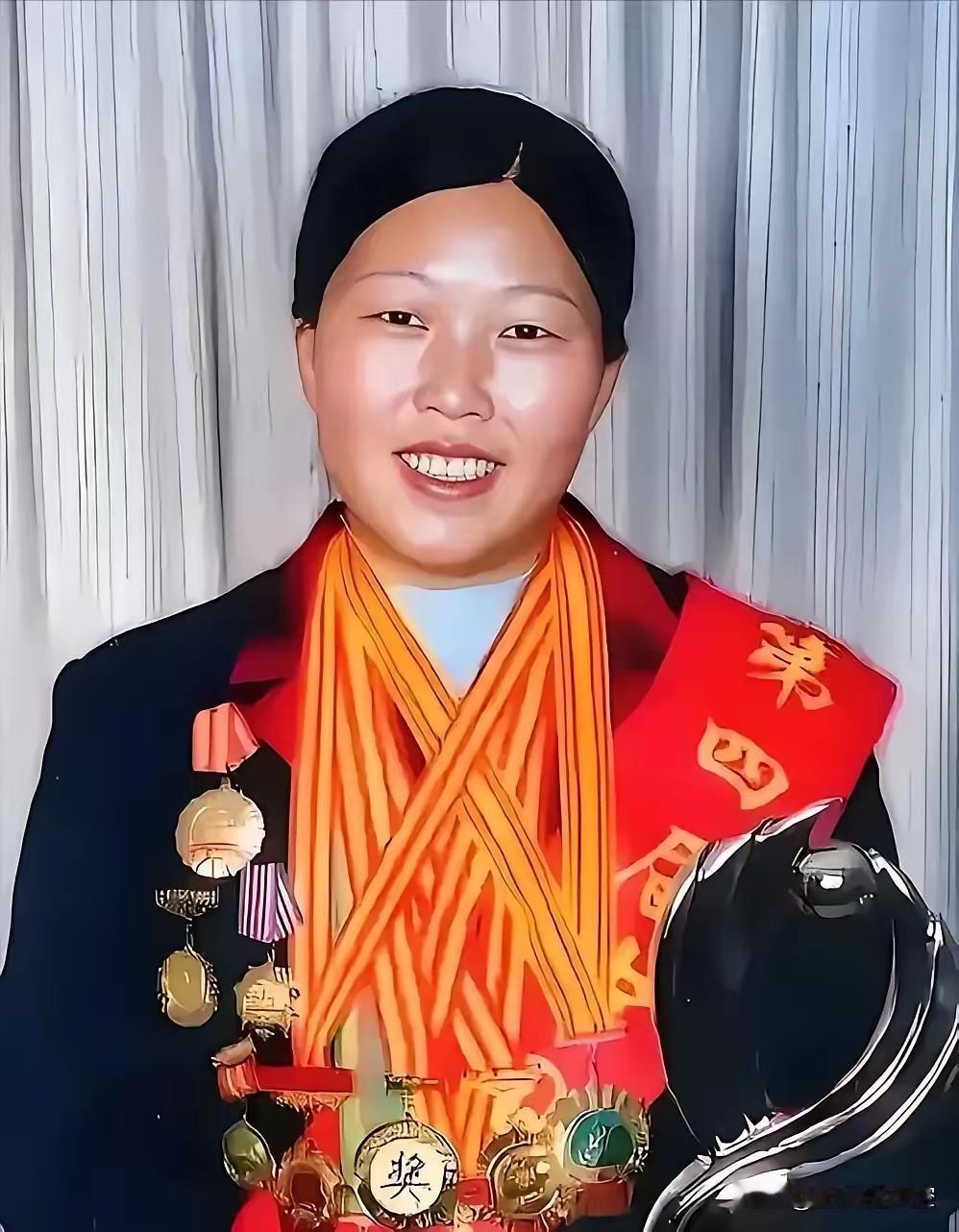 1985年，陕西靖边，19岁的殷玉珍哭了整整七天。父亲为报救命之恩，执意将她嫁入