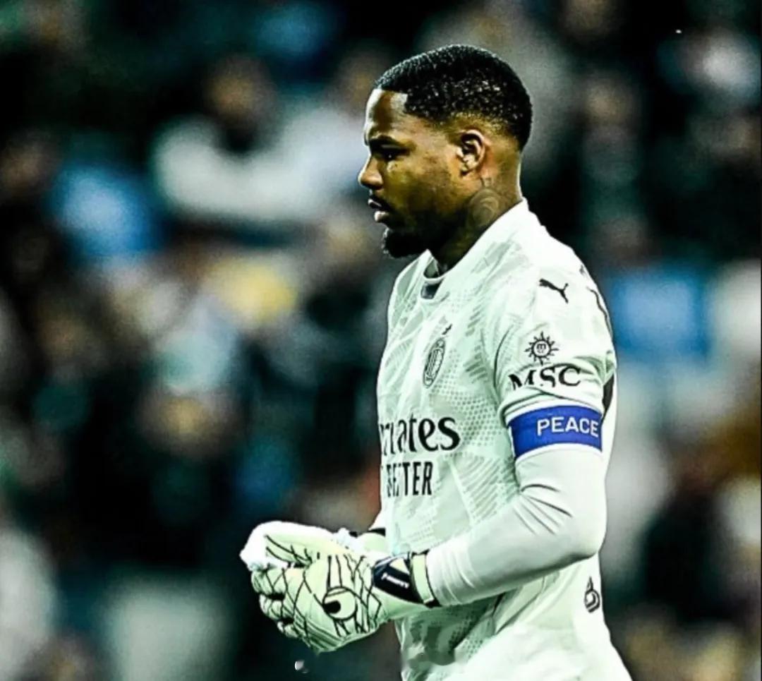 米兰总监塔雷接受采访时回应了迈尼昂的合同将在明年夏天到期的问题。他表示：“我们夏