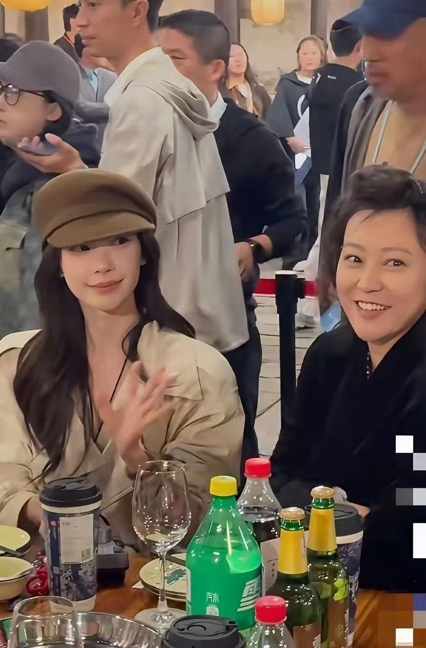 终于知道，当初邓超跟她同居几年，也没有娶她了，老得真快啊