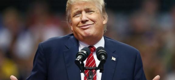中国刚刚从巴西买了240万吨大豆，美国农民就慌了。巴西大豆449美元一吨，中国从