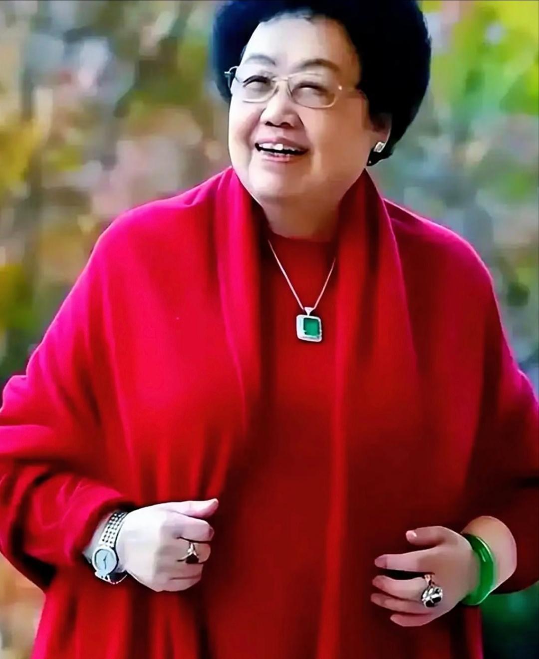 有人说迟重瑞先生跟陈丽华女士当初是因为喜欢紫檀，而走到一起的，恕我直言，这个理由