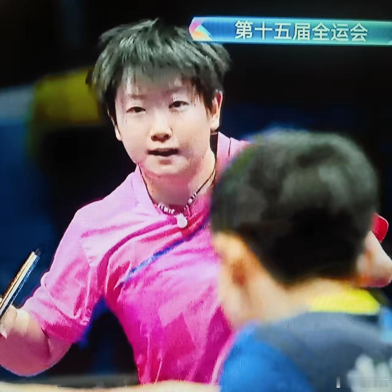 单打第一单是范思琦对阵孙颖莎，范思琦在全运会与王曼昱交手中，差一点掀翻王曼昱，两