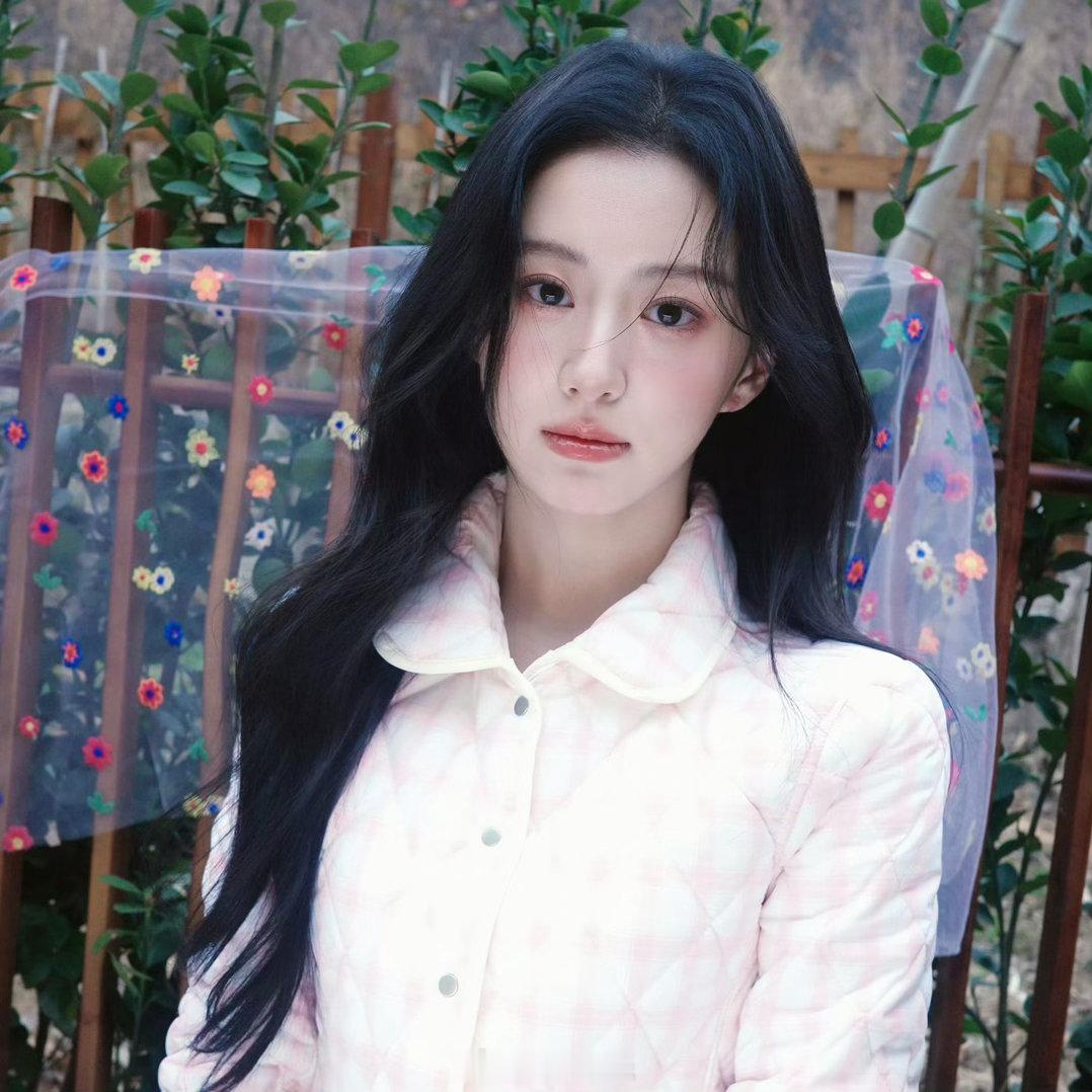 包上恩好适合演恶女小白花包上恩黑心芝麻馅小白兔周挽的温柔是刀鞘，刀出鞘时才见血。
