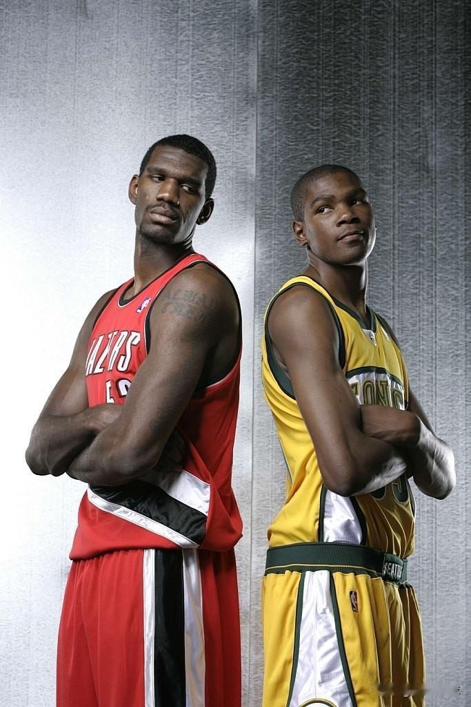 奥登大帝真实诚啊近日前NBA球员奥登在一档节目中谈到了当年选秀大会的情况，他