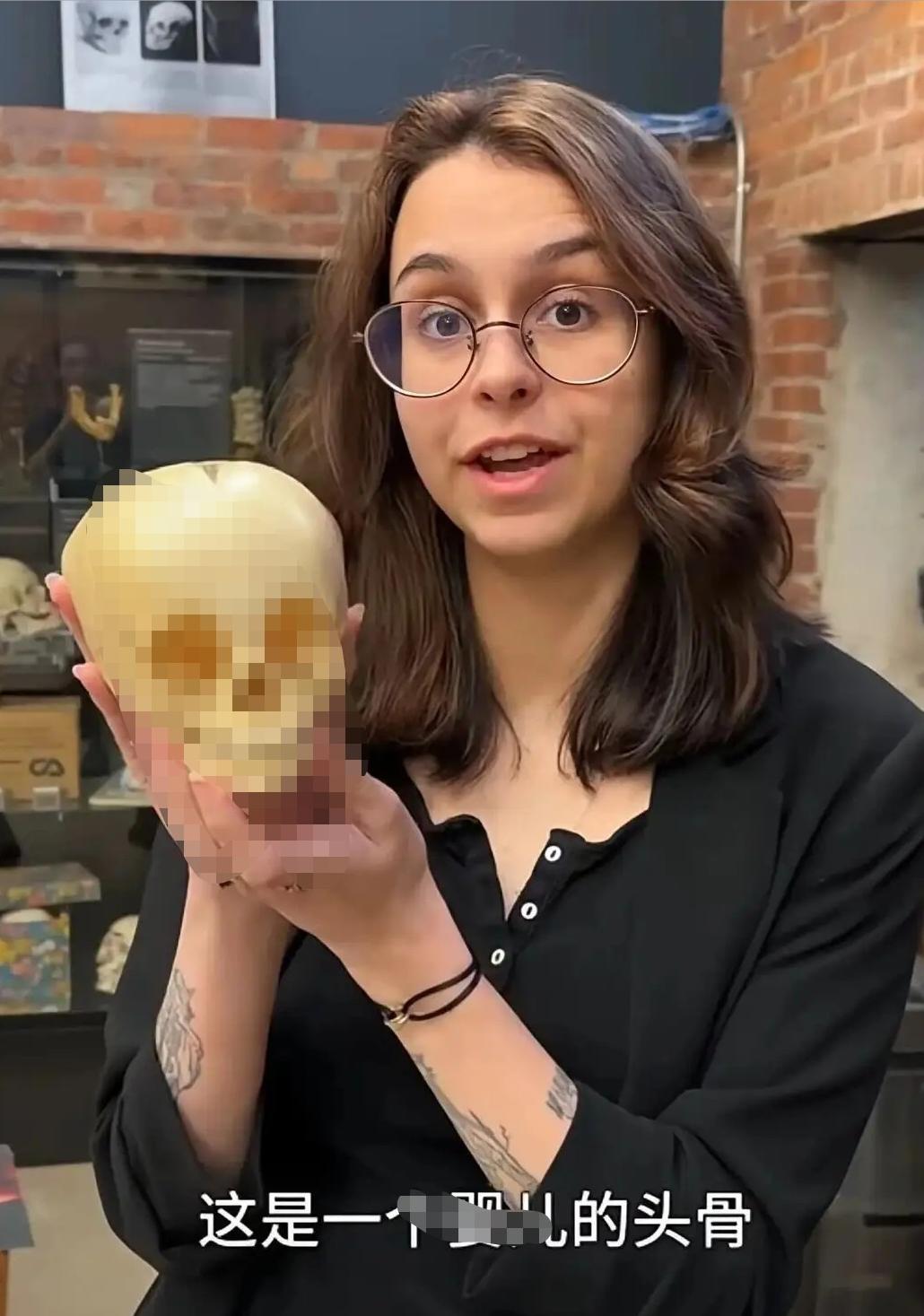 细思极恐！美国每年消失数十万儿童，真相比“炭烤幼崽”还可怕牢A直播爆料，他当