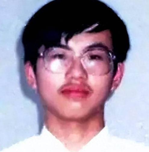 2000年，山东高考状元离奇失踪，副局父亲苦寻26年，如今怎么样了？主要信源