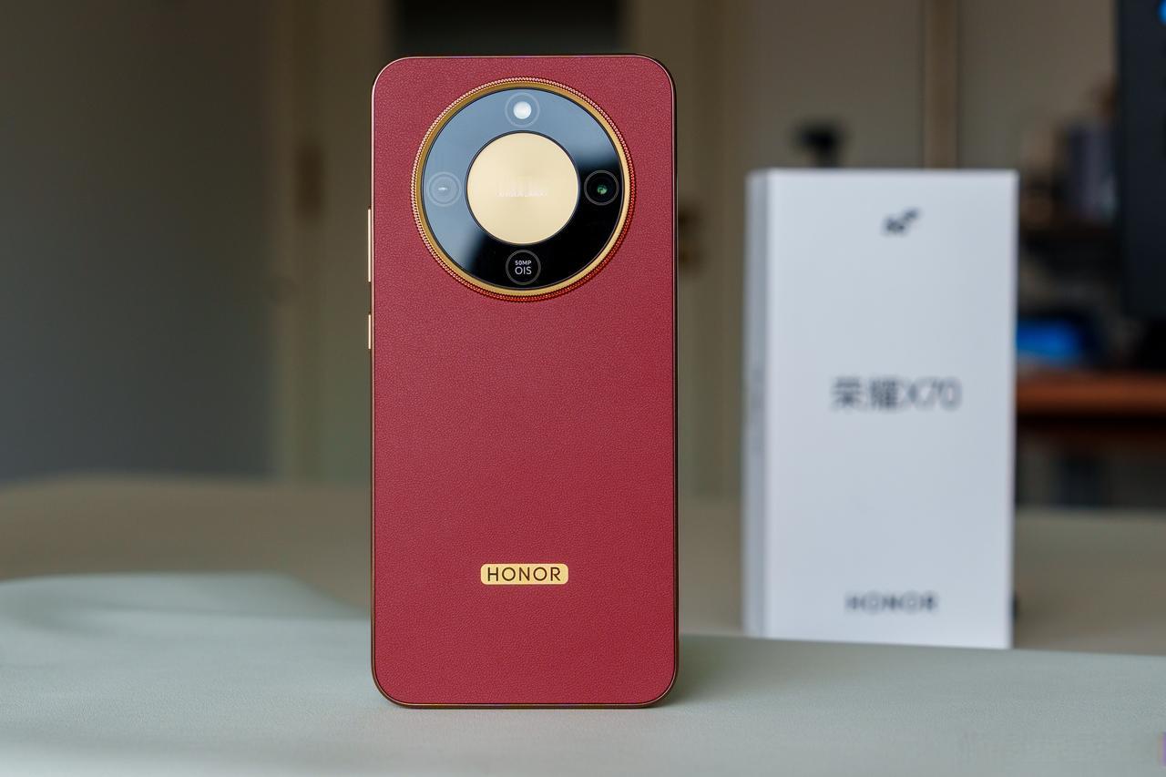 有人说荣耀和华为真的是越走越远了我怎么觉得两家一直藕断丝连，难道没人发现新一代