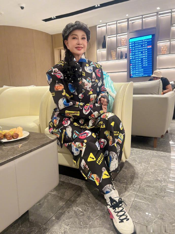 刘晓庆时代赶上我了吗不接受被随便称呼标签化，只做独一无二的刘晓庆，这份底气与