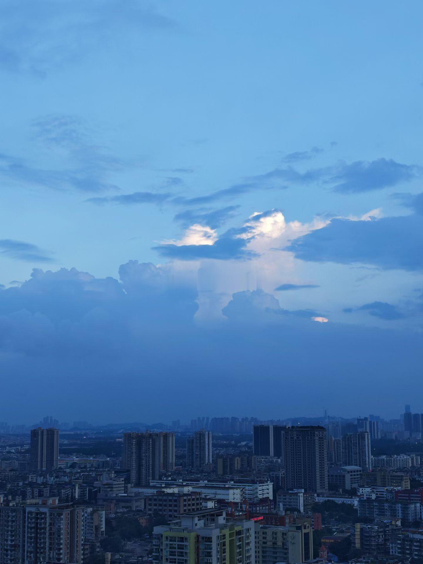 蓝蓝的天空，我喜欢​​​