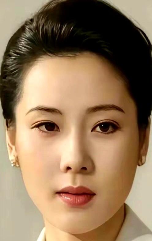 当年87版《红楼梦》选角，何赛飞第一轮就出局。导演王扶林断定她艳气太重，压根