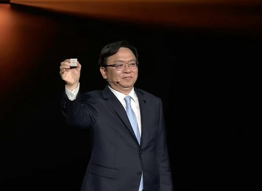 王传福说敢兜底才是真安全很多人想不通一件事，为什么比亚迪在智驾上喊了七年「下