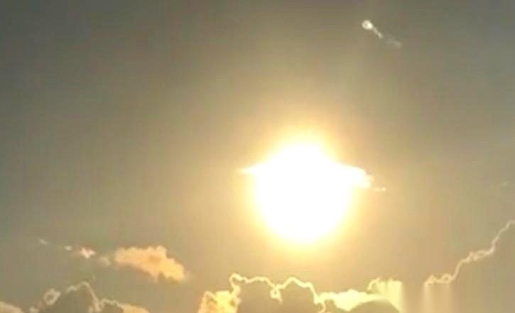 四月这阵风，对有些人来说是春天，对另外四个人来说，是剧本被当场撕了。先说天蝎。