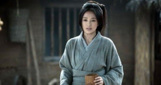 公元前180年，长安城里，周勃和陈平杀了刘邦的亲孙子，然后宣布自己在"匡扶汉室"