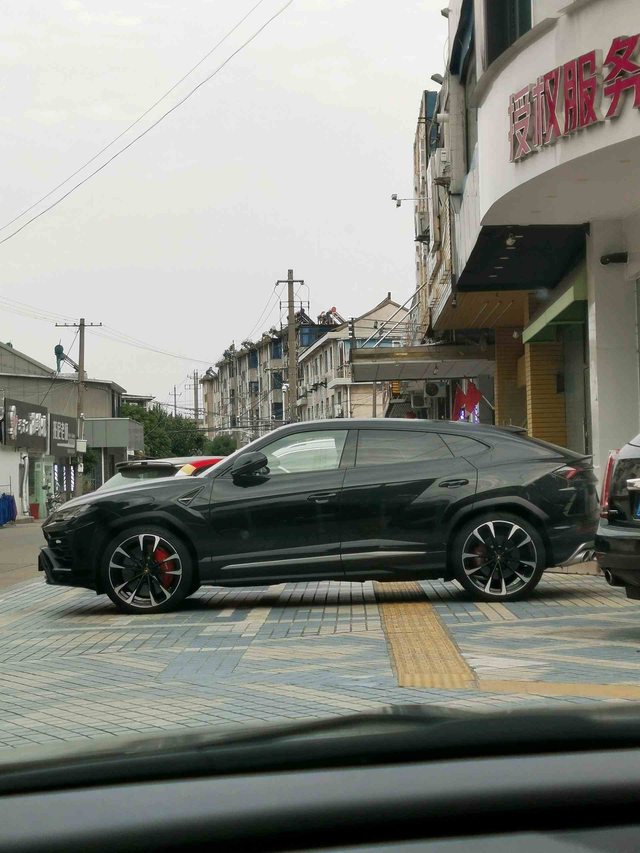 君威会停产欧宝卖了以后，君威就没有车型更新了，君威会停产，以前老有人杠，不相信