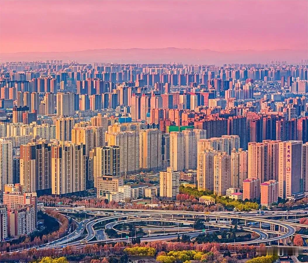 救楼市最直接的最有效的方式就是让房价涨起来！这是人性使然，买涨不买跌的从众心理