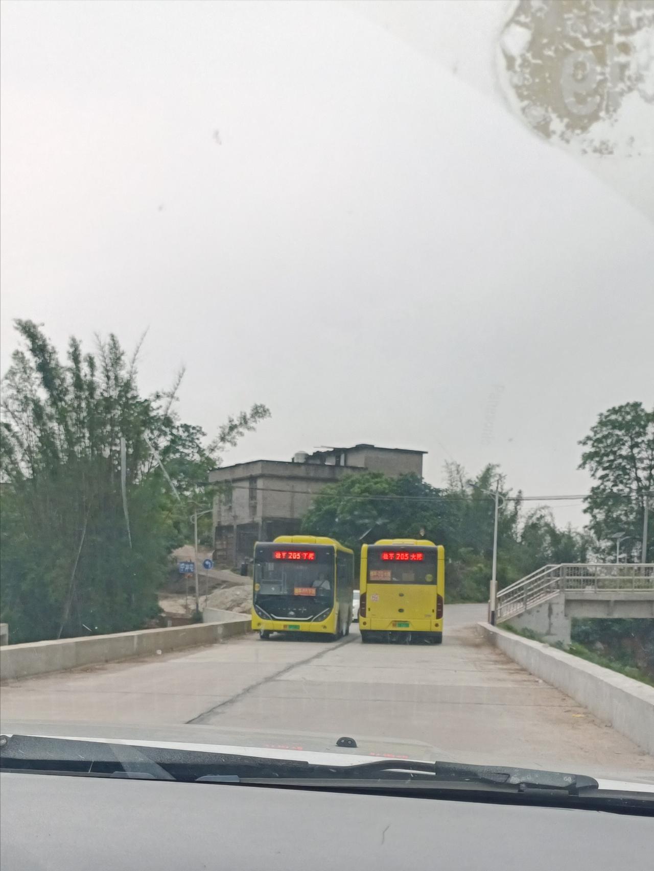 桂平城乡公交下湾，大湾车桂平开通城乡公交也几个月了，现在关注度还是有，毕竟