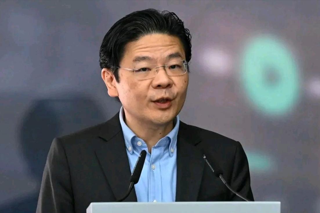 为什么国内一直批评黄循财，因为黄循财犯了三个大错。最近新加坡总理黄循财在国内