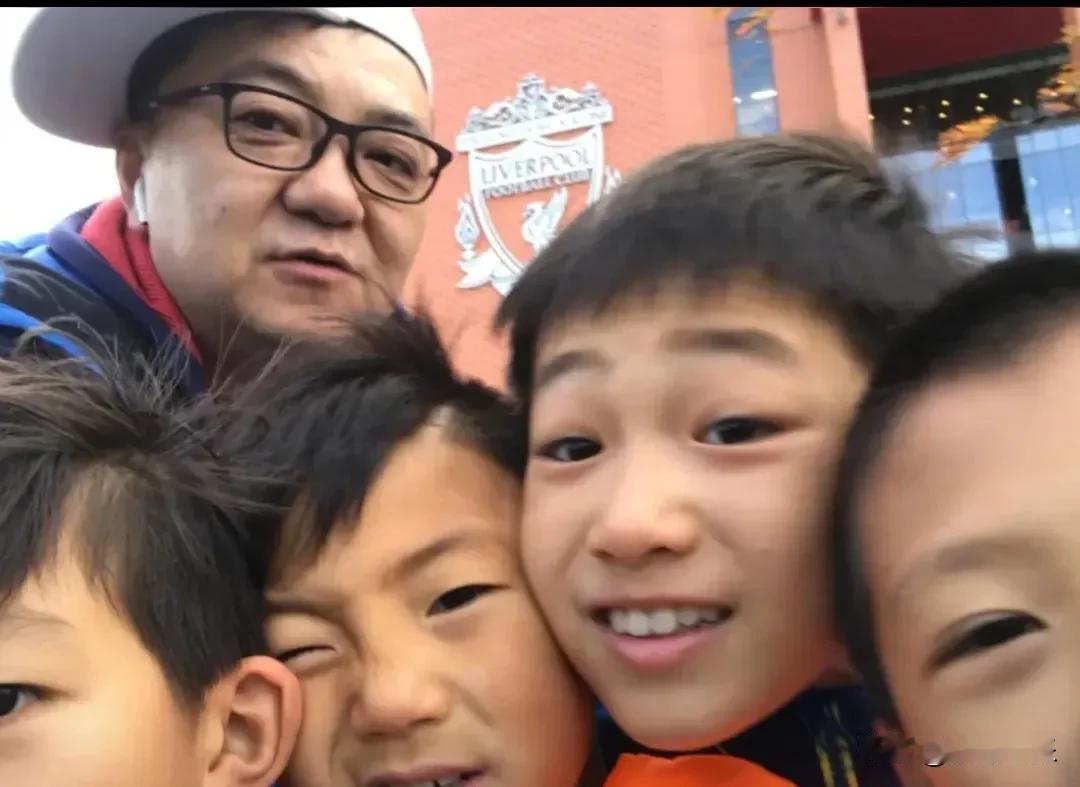 这黑粉也太猖狂了！近日，刚从欧洲凯旋归来的中国足球青训教父董路，人还在海外