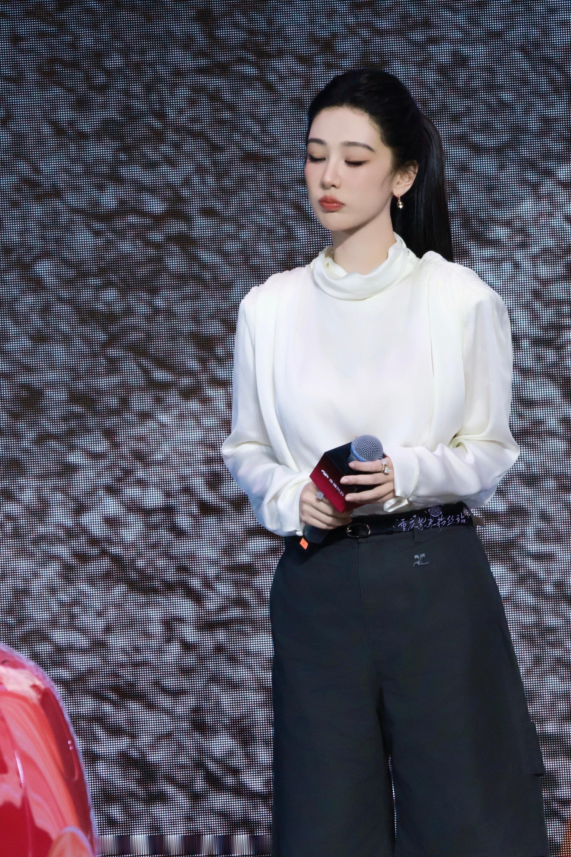 杨紫骨相超好的美人