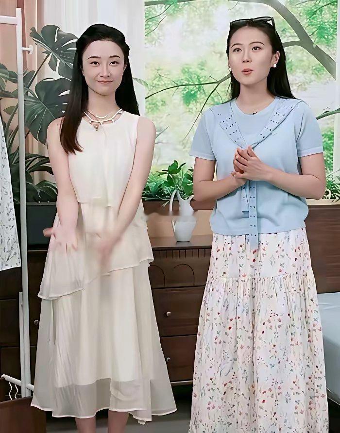 宇辉啊，虽然你选主播的眼光出众，可是你们的衣品是不是还能再提升一下？猛一看以为到