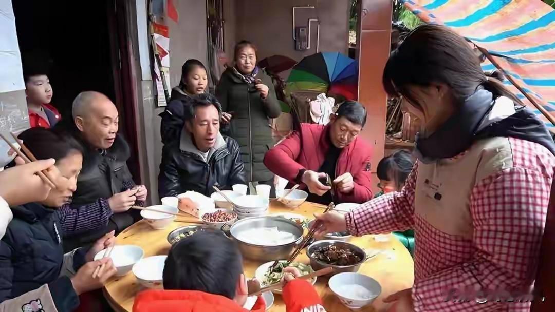 侄女上大学后上门两手空空，我心里五味杂陈，是孩子变了吗？昨天我那上大学的侄