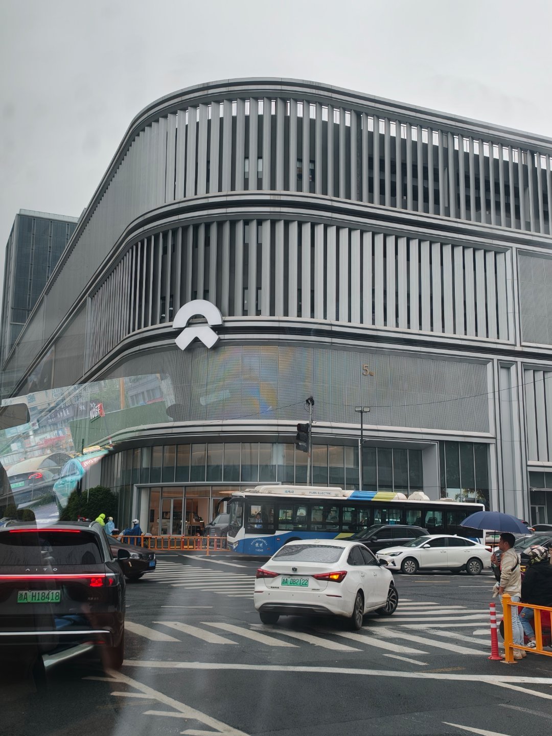 这个也太大了吧！！蔚来蔚来