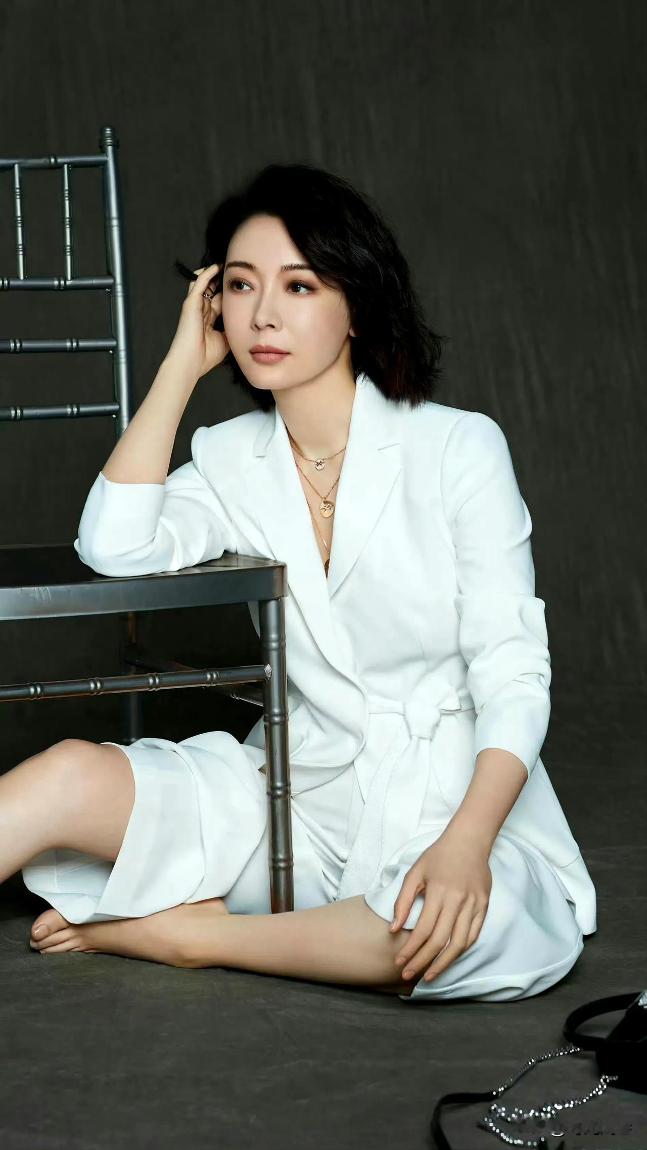 陈数，气质女星的代表，优雅迷人。