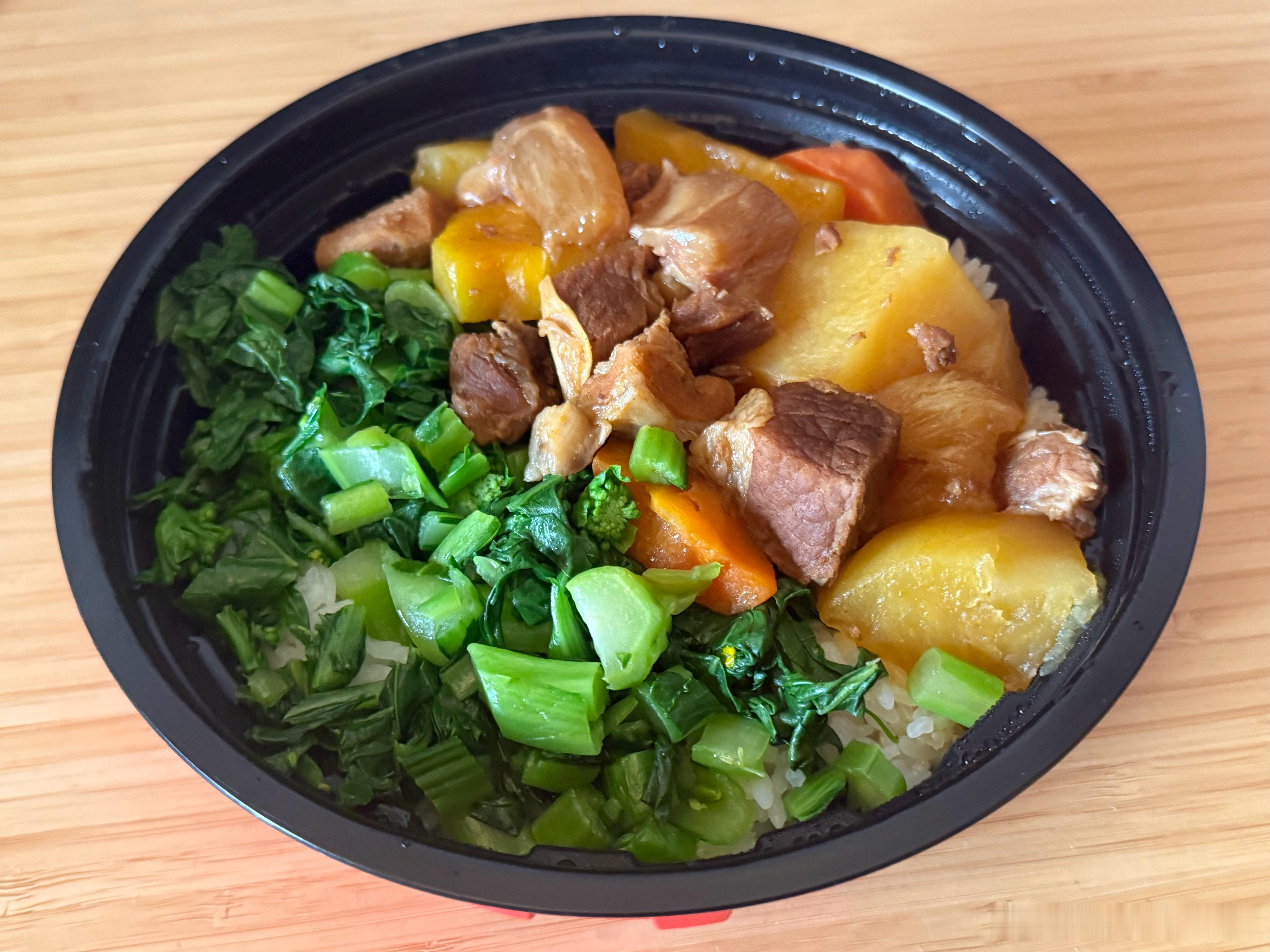 西贝这风波折腾半年了，整的我有点好奇到底啥味儿了？吃的最多时候应该是零几年，小时