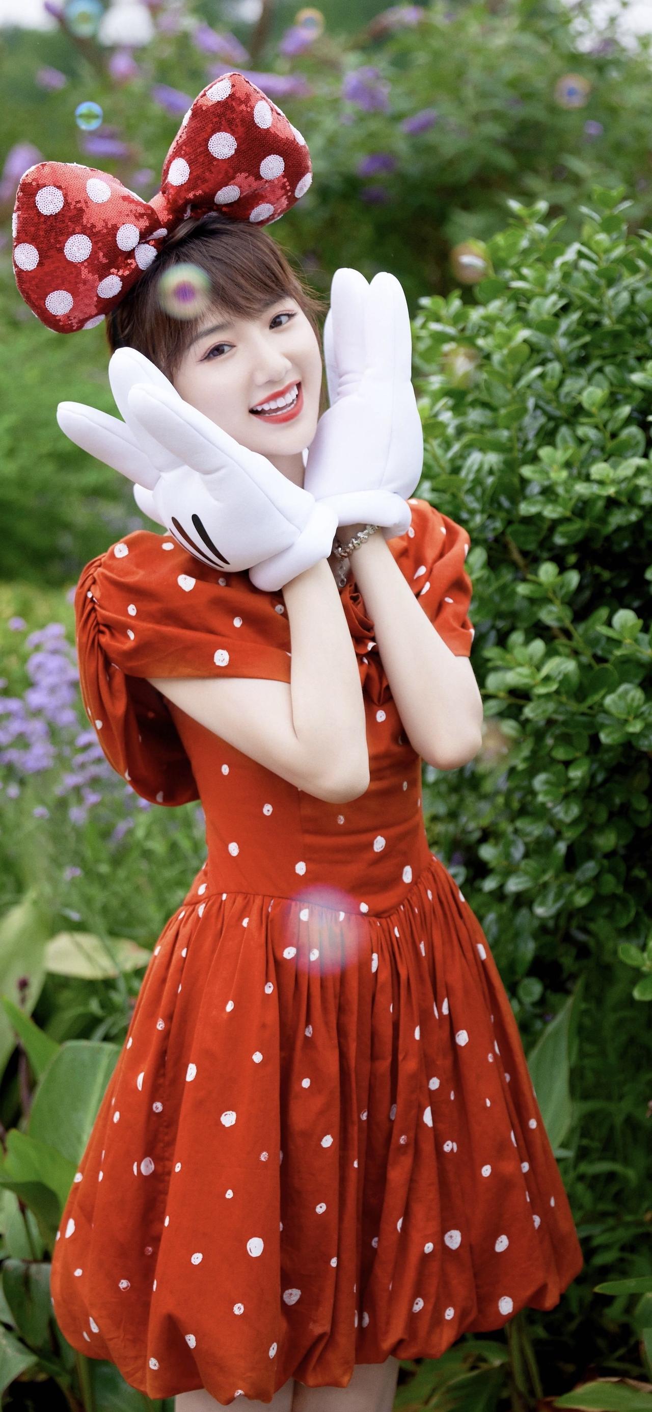 美女壁纸-第5789期-毛晓彤