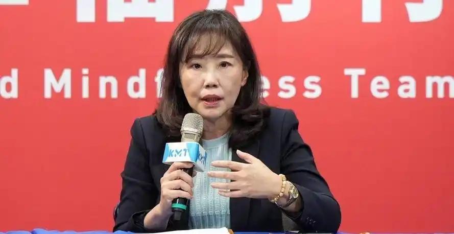 三个女人一台戏！尹乃菁与王浅秋出去旅游了一番其实是约了“密谋”如何通过王浅秋