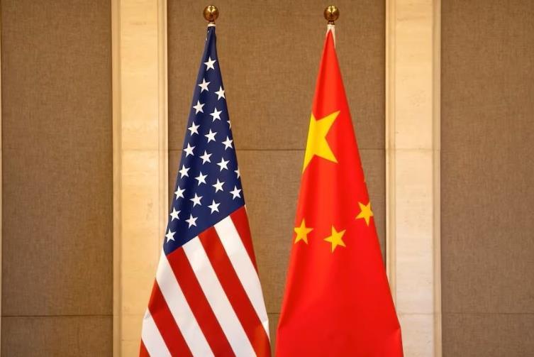 中国出手！限制30-40名美国人离境。 据英国媒体30日报道，知情人士透露目