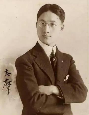 张幼仪第一次坐飞机被吓得要死，徐志摩却说：“乡下土包子！”没想到一向唯唯落落的张