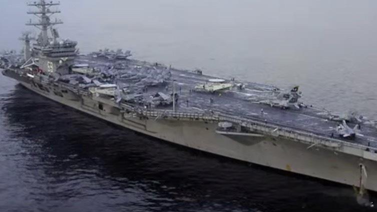 2架美军机在南海相继坠毁南海风浪高，水平差真就别来了，掉海里的飞机都是大自然的污