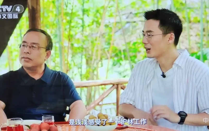 顿顿以自媒体作者的身份，受邀参加了央视中文国际频道《走遍中国》节目。顿顿从东方
