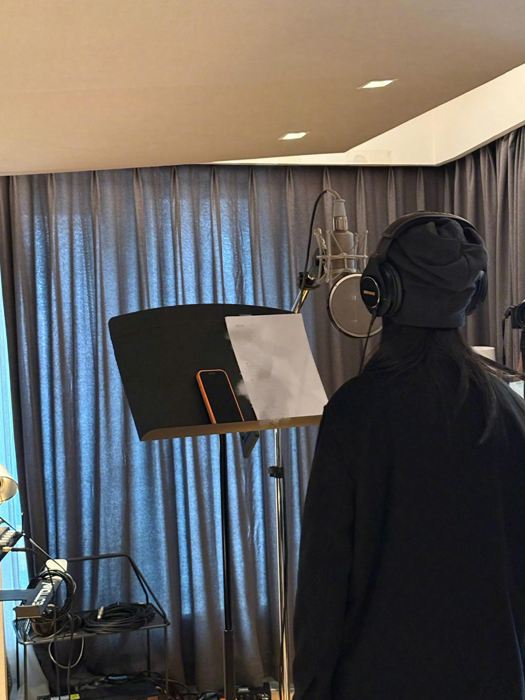 哇！！！杨紫有点is的生活营业照！！！是不是开始配音了！！！