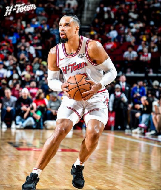 杜兰特的交易早已尘埃落定，不过NBA专家盖尔利也质疑了火箭队的操作，因为虽然杜兰