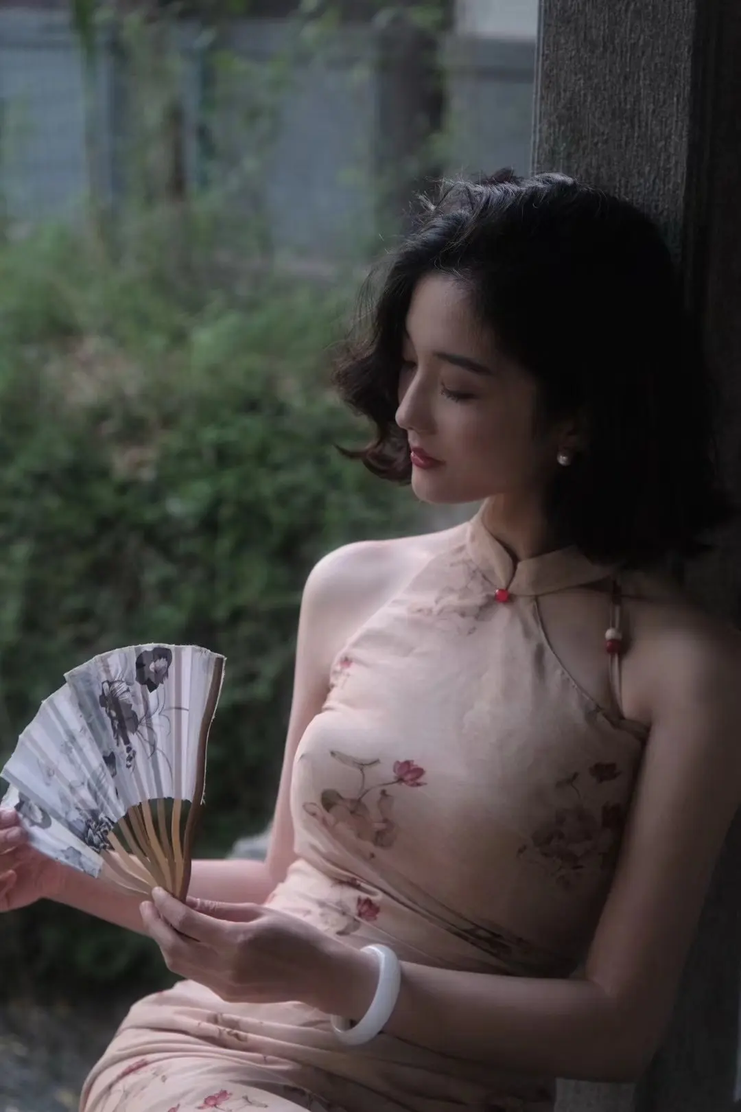 柔是东方骨  姿是心无拘