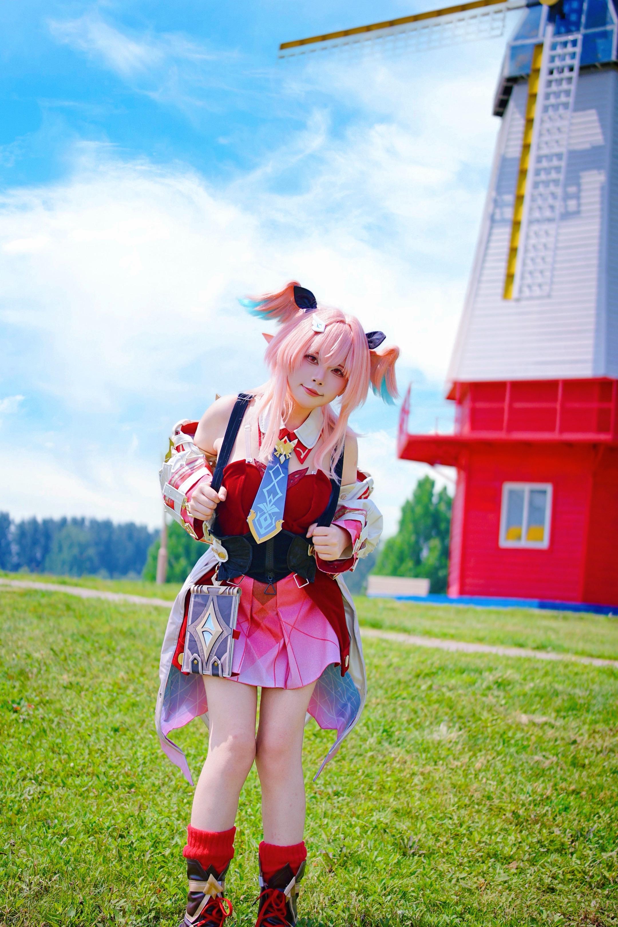 莉奈娅cos.