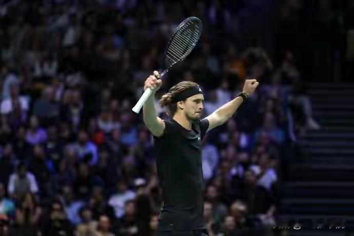 ATP1000巴黎大师赛男单次轮，卫冕冠军兹维列夫经过2小时35分钟的激战，以6