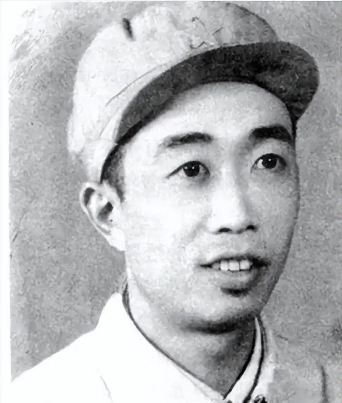 1944年，新四军情报骨干周迪道被捕，为自保潜伏、迷惑敌人，他假意归顺日军，暗中