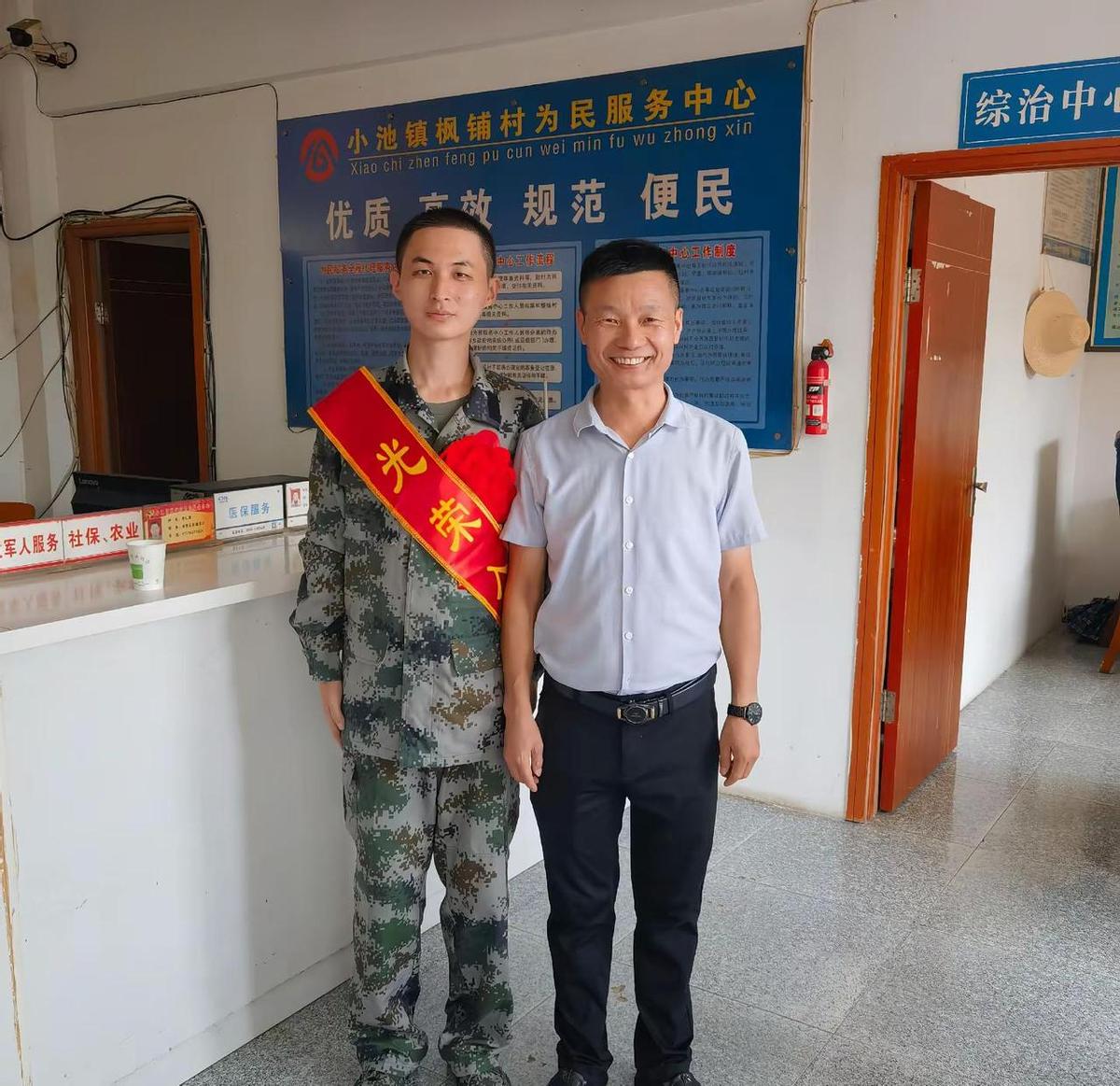 恭喜侄儿入伍海军，这不只是家里的喜事，更是时代给年轻人的一份沉甸甸的答卷。以前