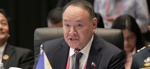 最近，一则消息将菲律宾国防部长特奥多罗推上了风口浪尖。 据多家媒体报道，中国