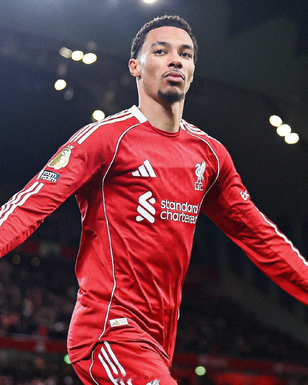 【利物浦进球分布】统计本赛季所有俱乐部比赛，利物浦球员进球统计：10球：埃基蒂克