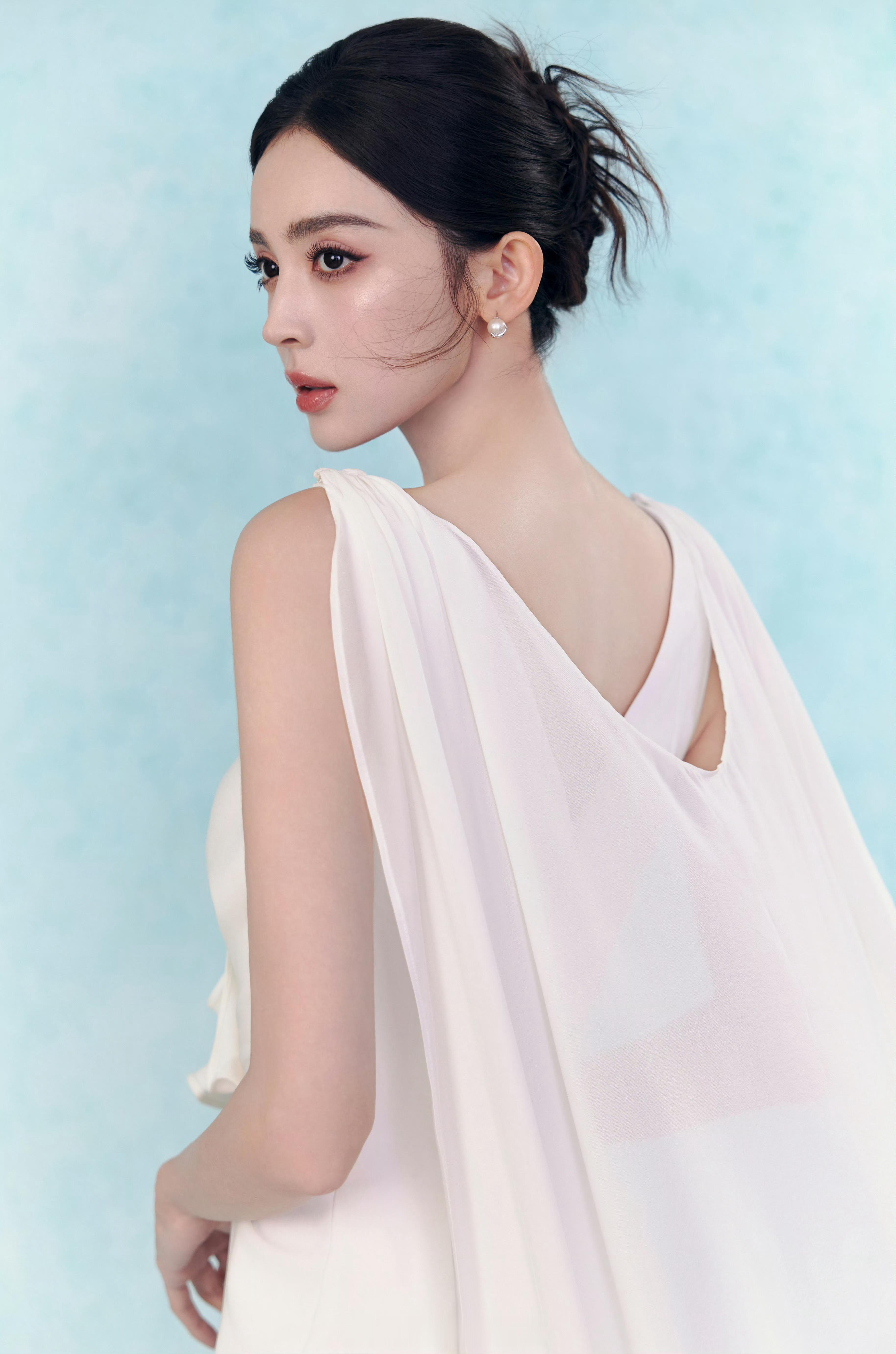 古力娜扎白裙美颜大片​​​