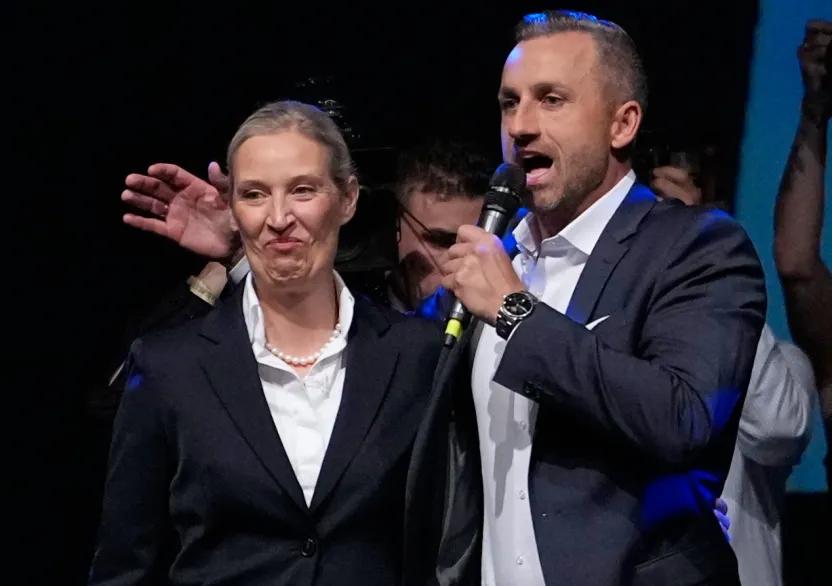 魏德尔带领的选择党，终于狠出了一口恶气。这场选举根本不是小胜，是彻头彻尾的政