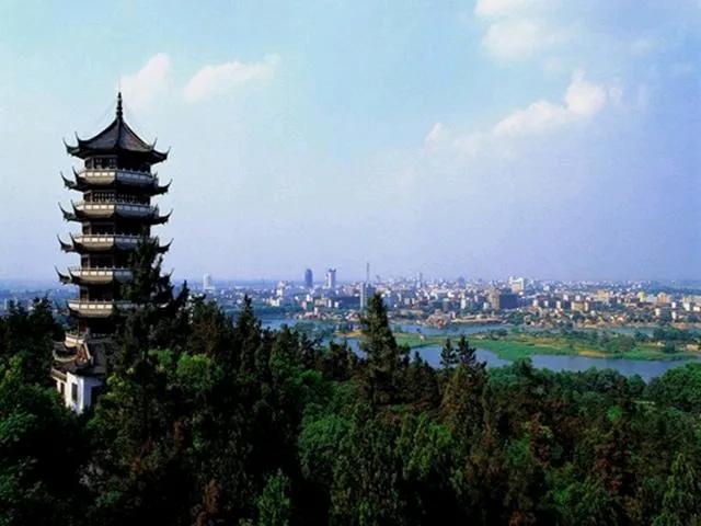 2021年，安徽省参加统一高考人数43.1万人2022年，安徽省参加统一高考人