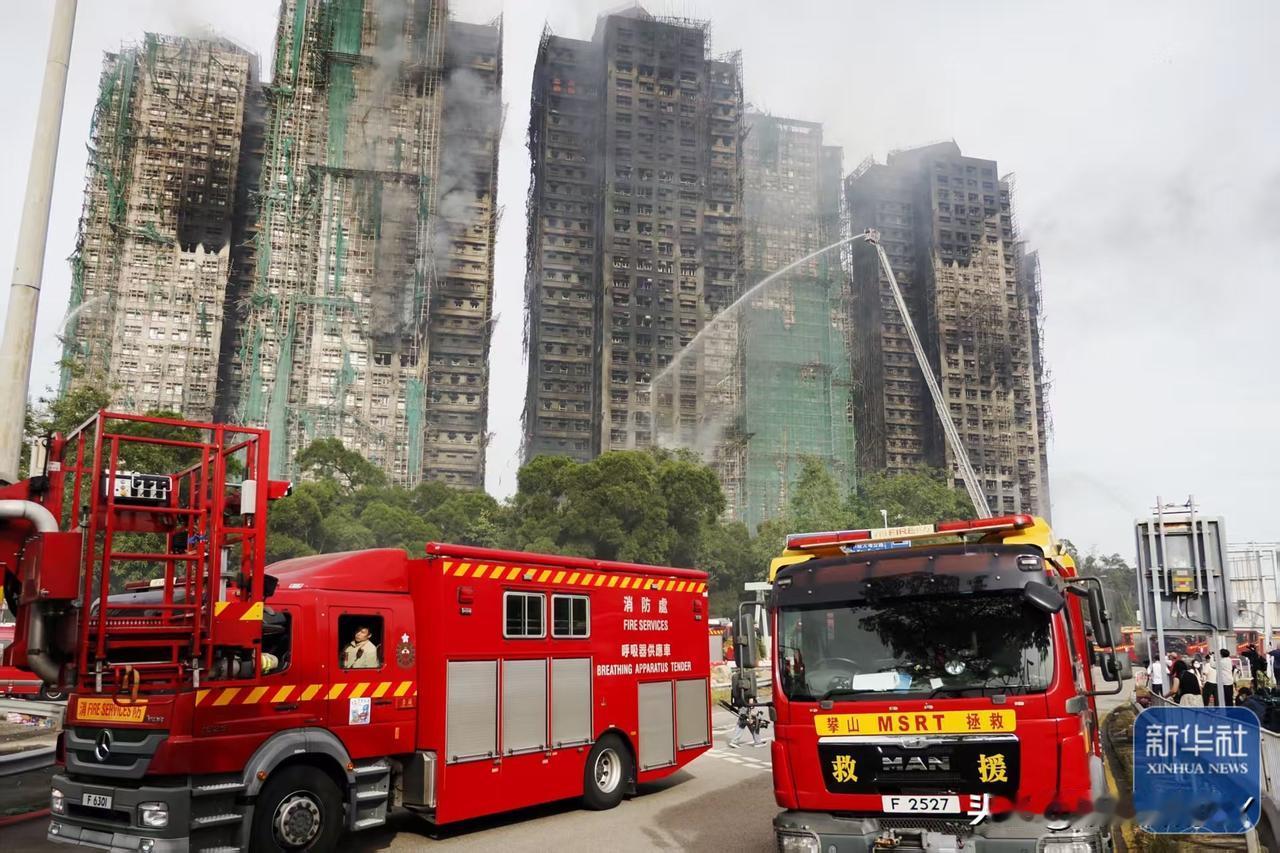 未发现遗体两栋大厦搜索无遗体是这场惨烈火灾里的一丝慰藉，让无数悬着的心稍稍安定。