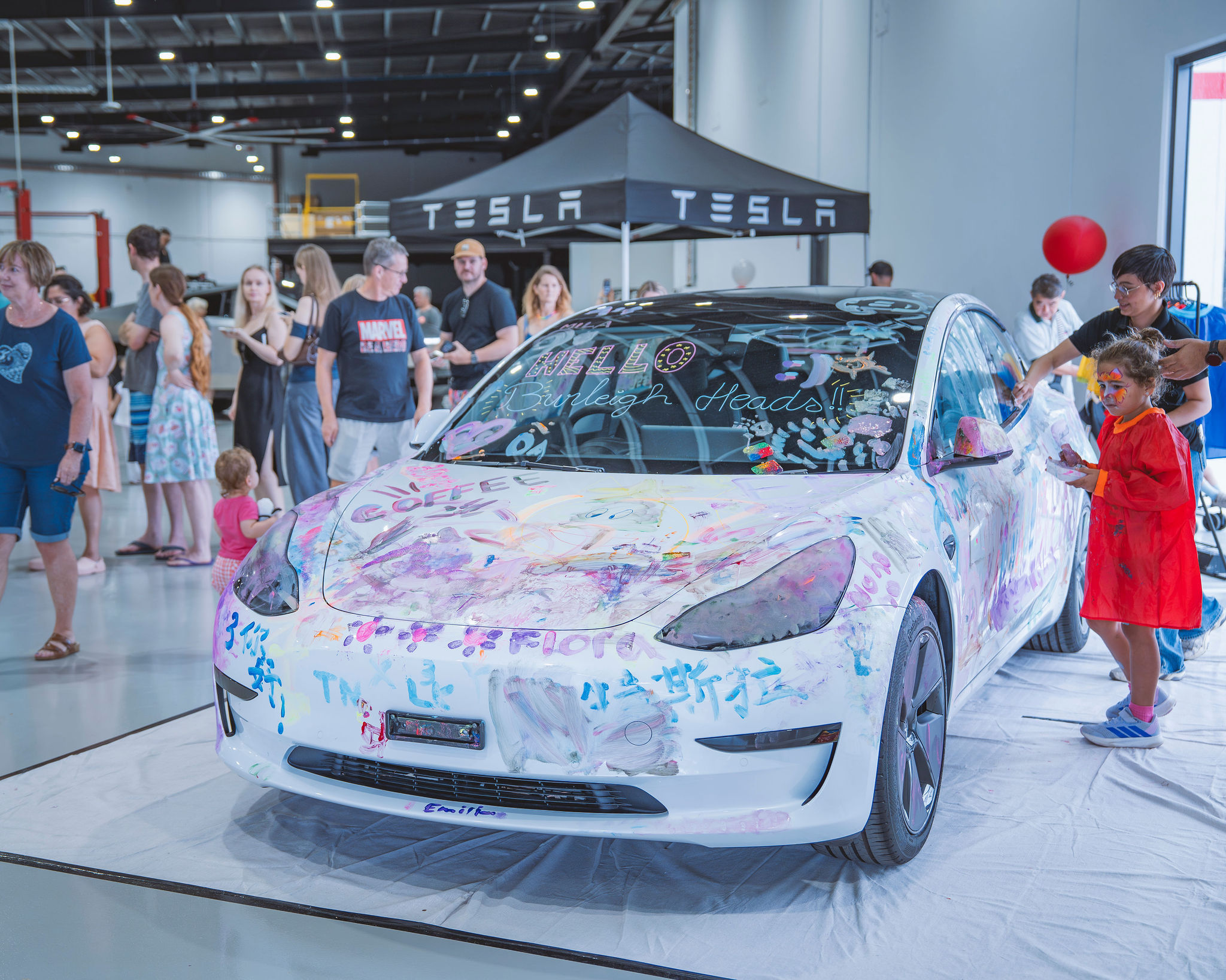 特斯拉为何优先在韩国而非中国招聘AI芯片设计工程师？2月17日，特斯拉CEO马斯